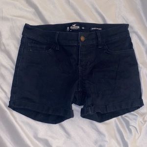 Size 00 Low Rise Black Hollister Jean Short